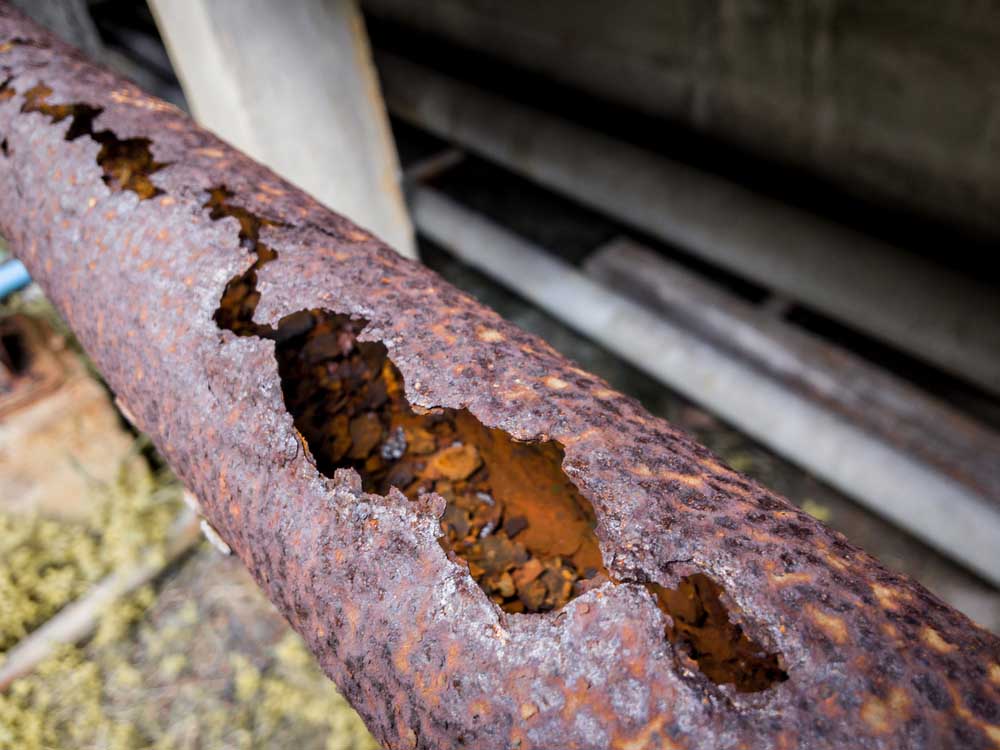 corroded cast iron pipes