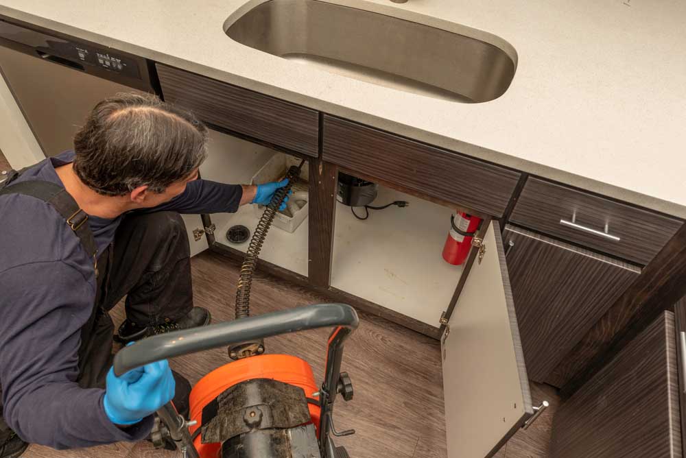 drain snaking equipment