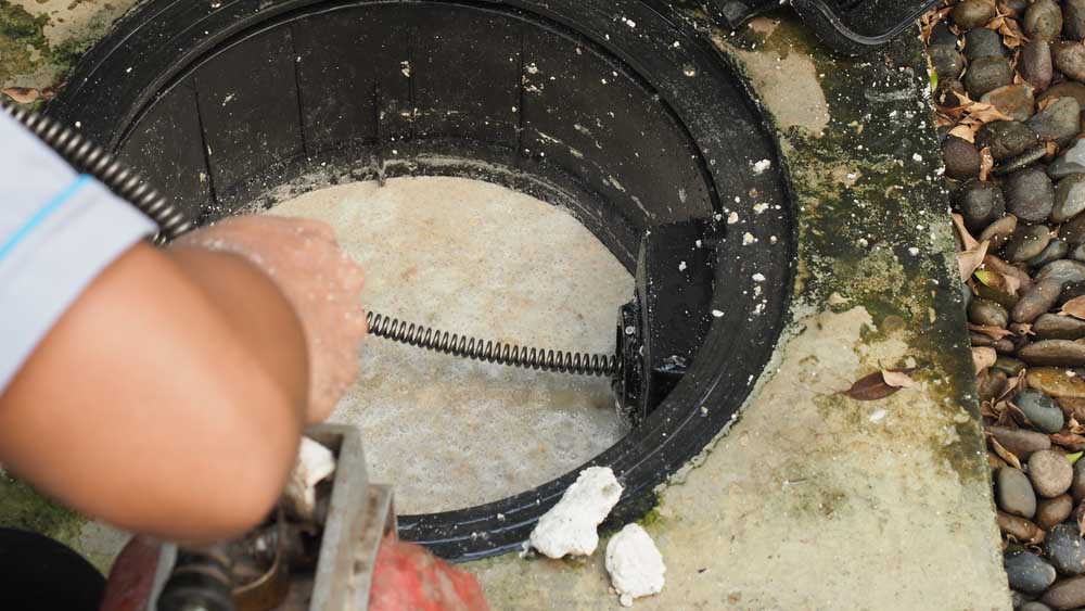 Drain snaking kitchen sink